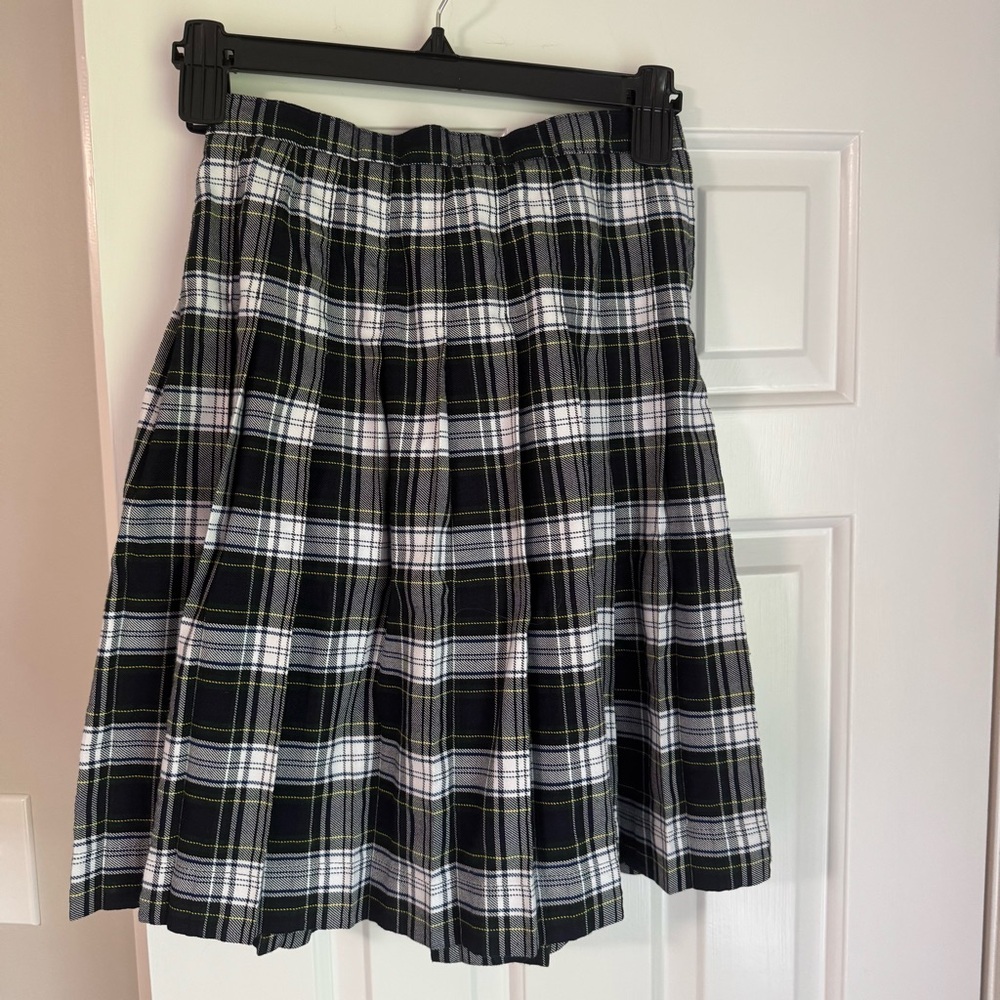 NWOT Lands’ End Classic Black and White Plaid Skirt size 12.